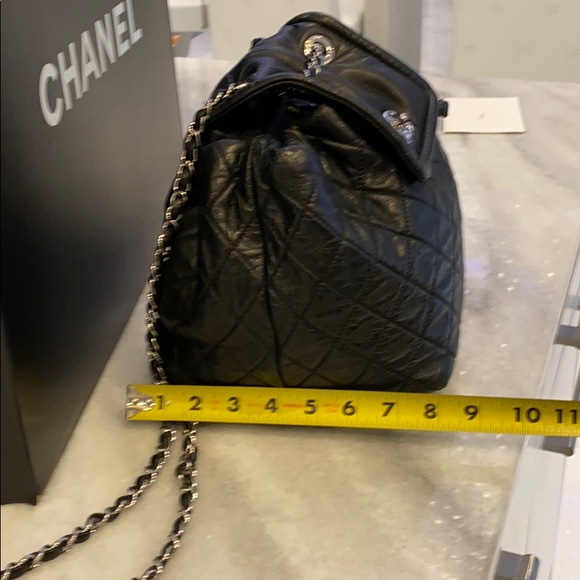 SOLD 🔴 Chanel Crinkled Lamb Backpack Black - Picture 14 of 16